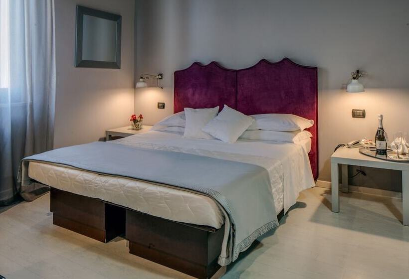 غرفة سوبيريور رباعية, Gattopardo