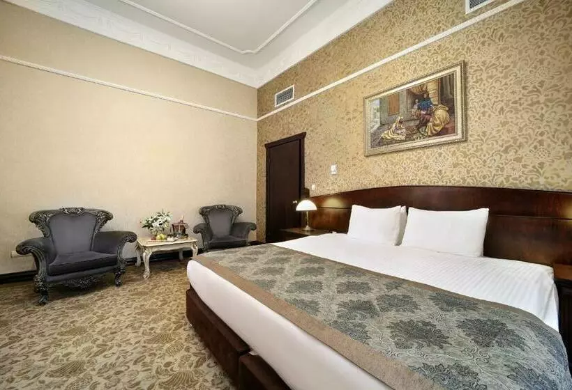 2 Bedroom Family Suite