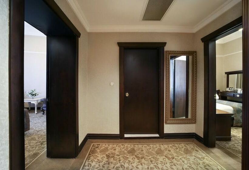 سوئیت خانواده 2 خوابه, Legacy Ottoman