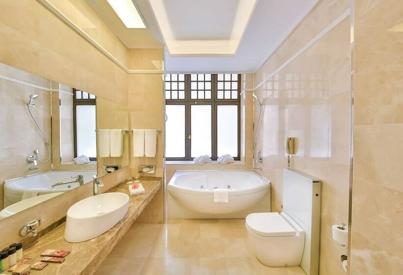 سوئیت خانواده 2 خوابه, Legacy Ottoman