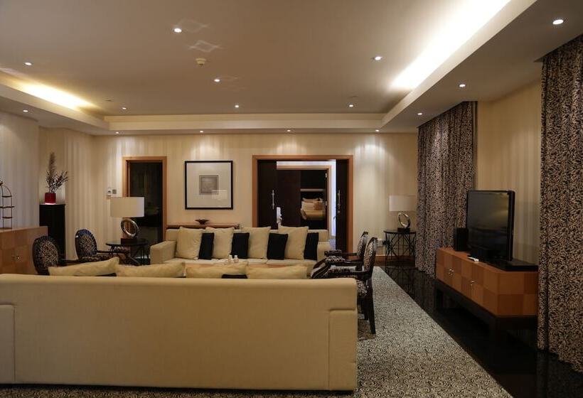 جناح ملكى, Millennium Central Kuwait Downtown