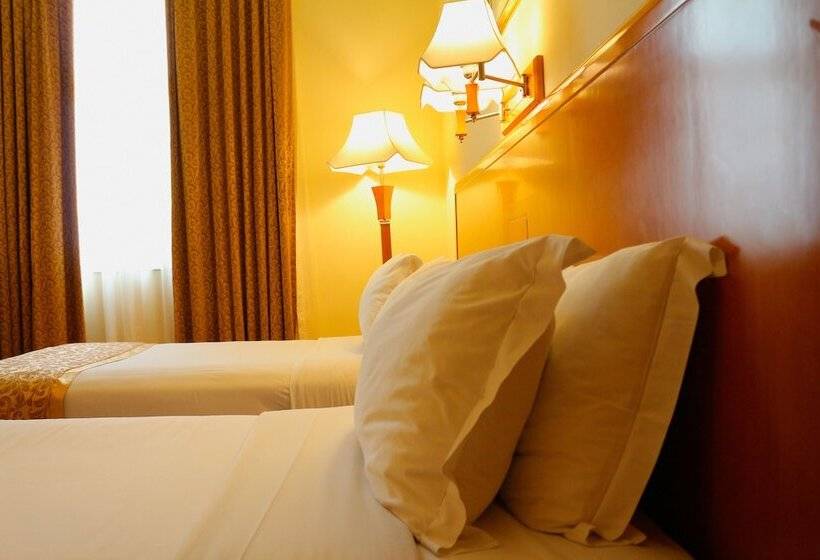 اتاق لوکس با چشمانداز استخر, Sharjah Premiere Hotel & Resort