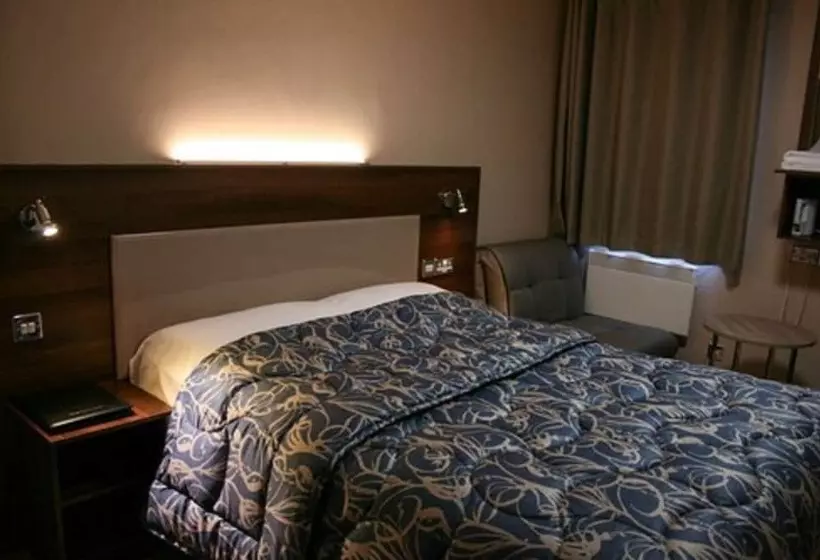 اتاق خانوادگی, Stay Inn Manchester