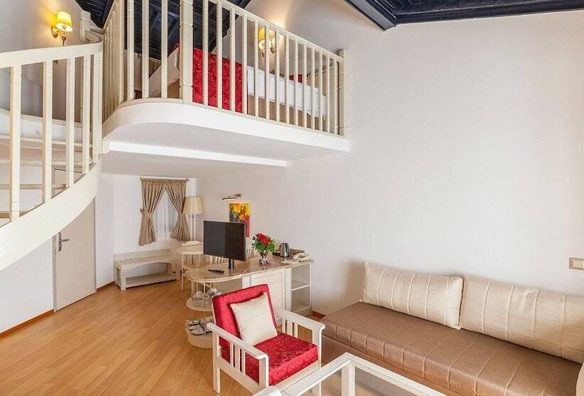 家庭间, Sunrise Resort