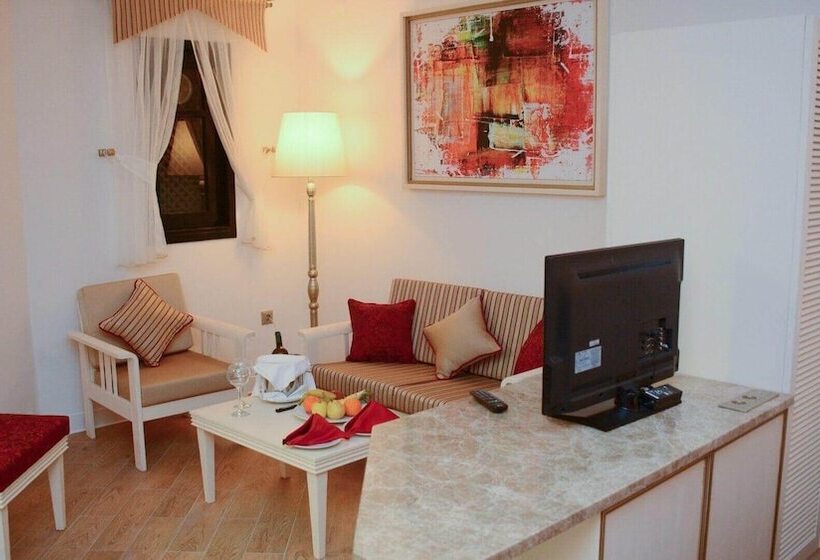 家庭间, Sunrise Resort