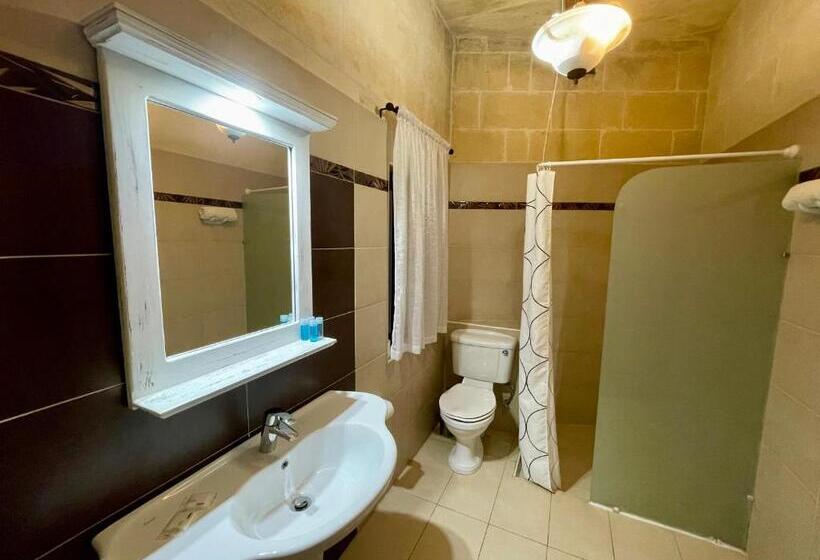 اتاق استاندارد, Ferrieha B&b