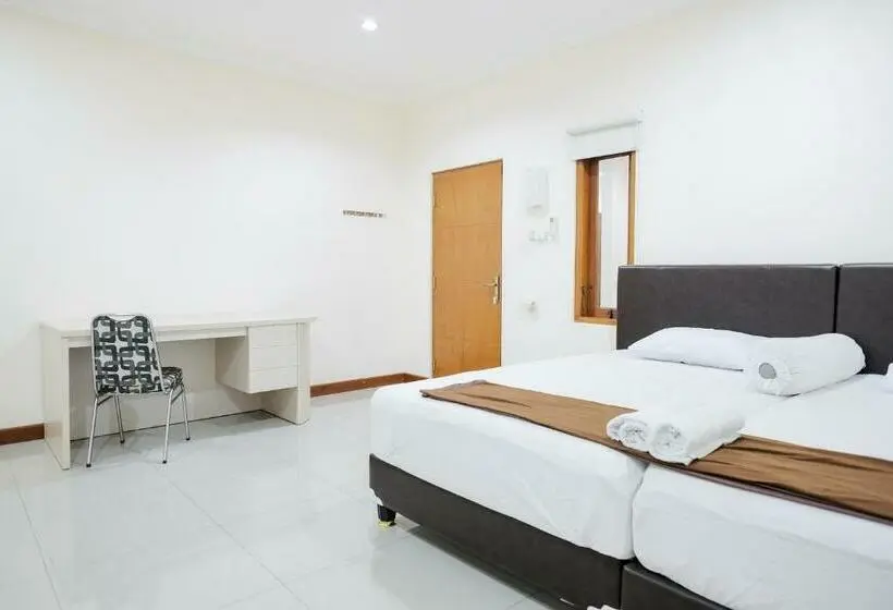スタンダードルーム, Wisma Delapan Mitra Reddoorz