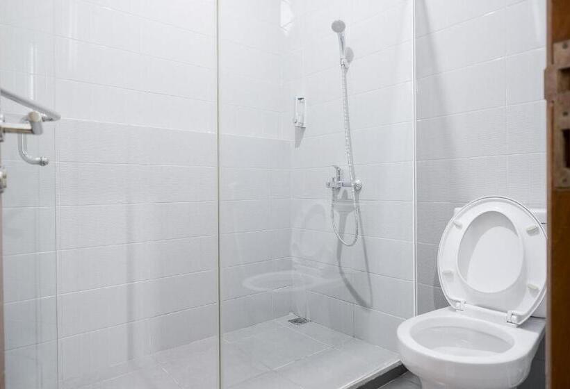 标准间, Wisma Delapan Mitra Reddoorz