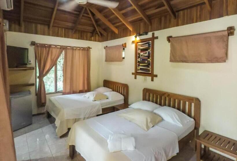 غرفة قياسية ثلاثية مطلة علي حمام السباحة, Ritmo Tropical   Pool And Breakfast