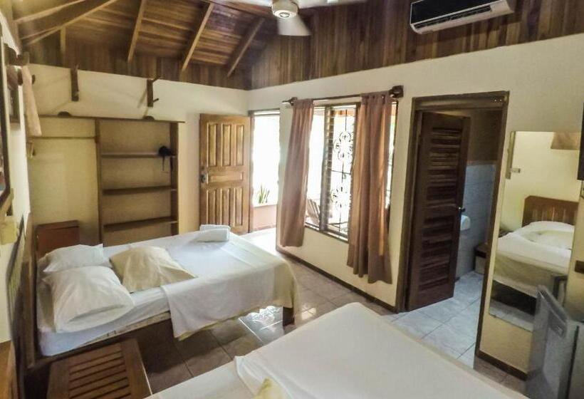 غرفة قياسية ثلاثية مطلة علي حمام السباحة, Ritmo Tropical   Pool And Breakfast