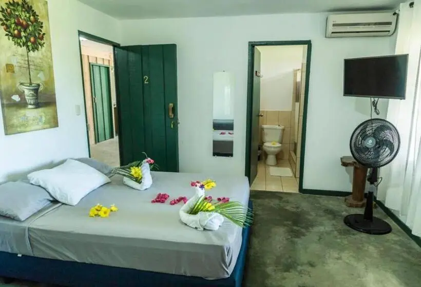 Triple Room Sea View, La Puesta Del Sol B&b