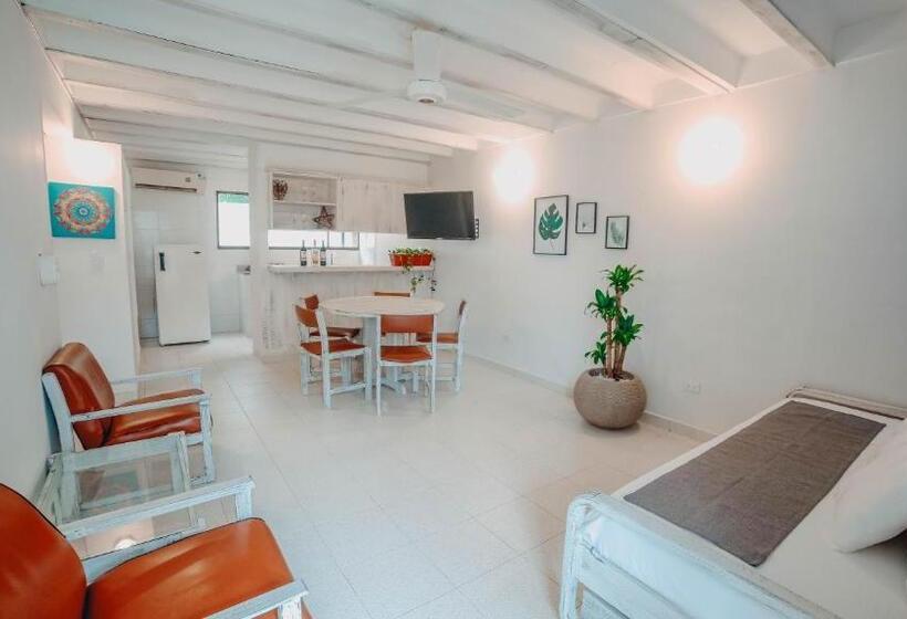 침실 2개 아파트, Marbelo Coveñas