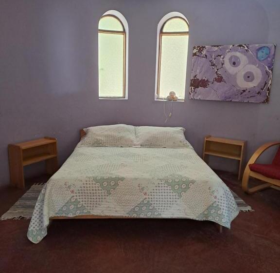 غرفة عائلية, El Jardín Secreto Pisco Elqui