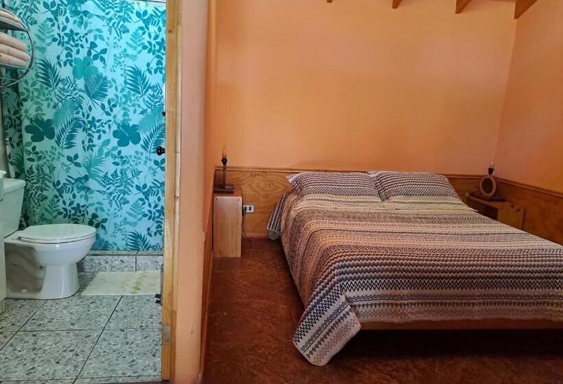 غرفة قياسية ثلاثية مطلة علي حمام السباحة, El Jardín Secreto Pisco Elqui