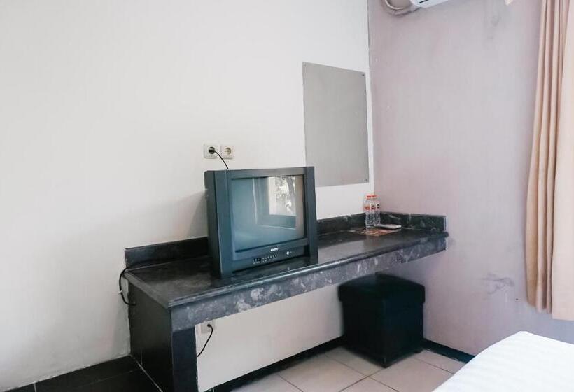 キングサイズベッドのスーペリアルーム, Votel Hotel Tulungagung