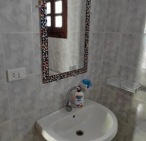 اتاق استاندارد سه نفره, Ghazala Oasis