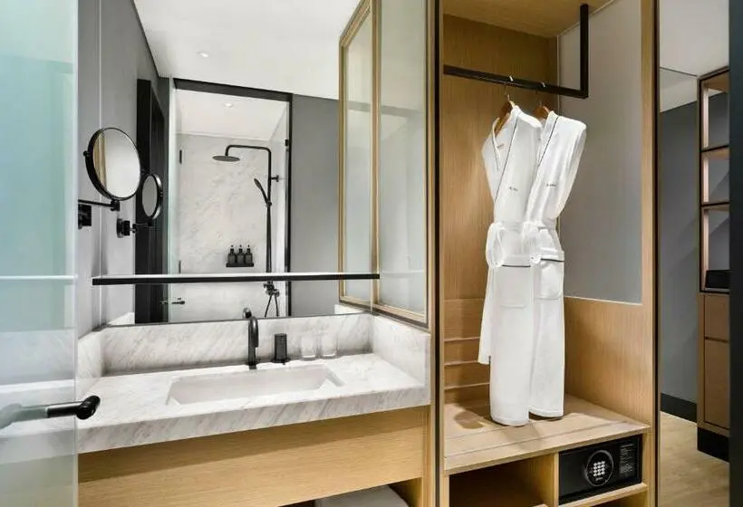 Bisneshuone, Gravity Josun Seoul Pangyo, Autograph Collection