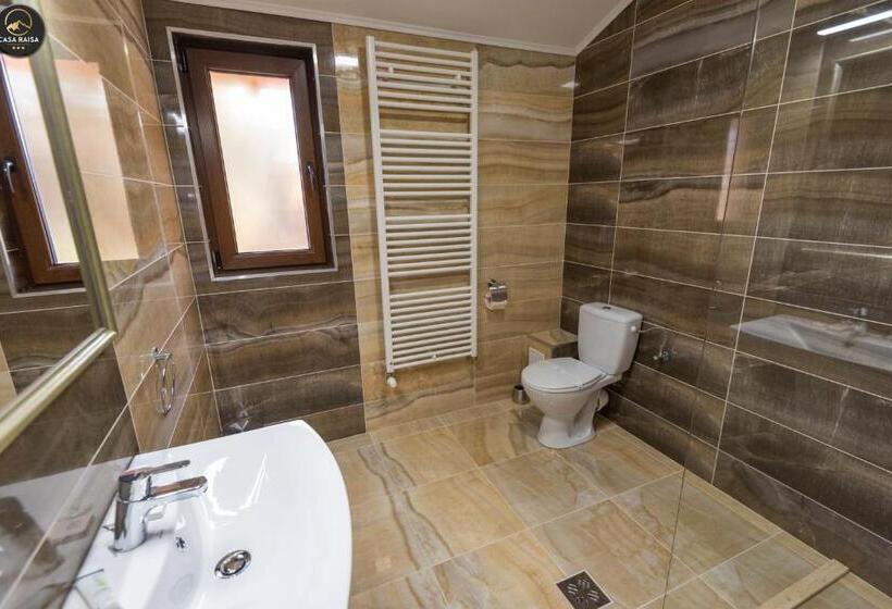 غرفة قياسية, Casa Raisa