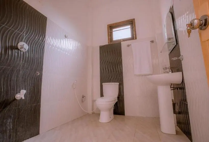 اتاق لوکس با بالکن, Paradise Bungalow