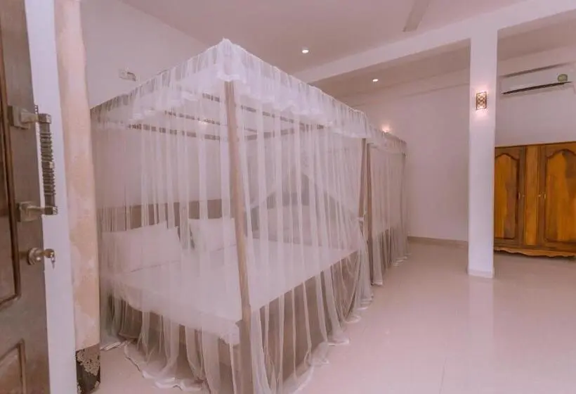 اتاق خانوادگی, Paradise Bungalow