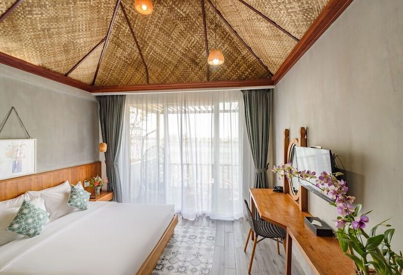 غرفة ديلوكس مطلّة علي البحر مزوَّدة بشُرفة, Phka Kravan Boutique