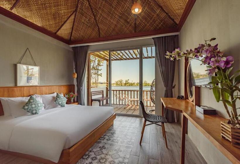 غرفة ديلوكس مطلّة علي البحر مزوَّدة بشُرفة, Phka Kravan Boutique