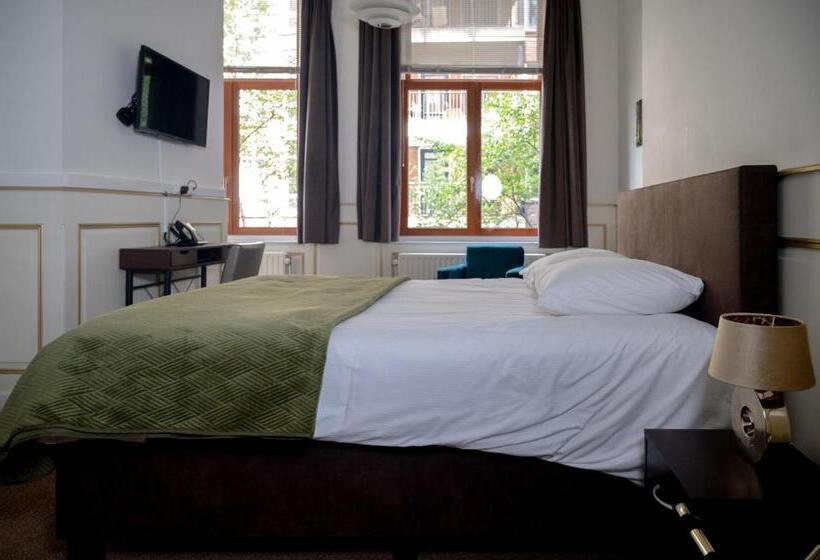 اتاق لوکس چهار تخته, The Velvet Lodge