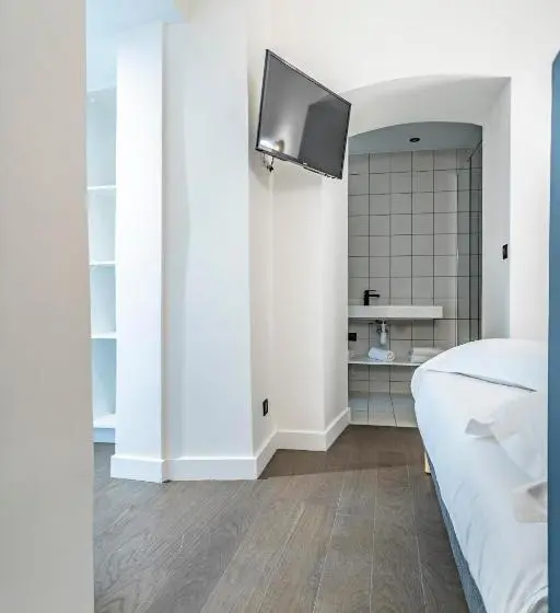 اتاق راحتی سه تخته, Monsieur Miot Concept Hotel Bastia Centre