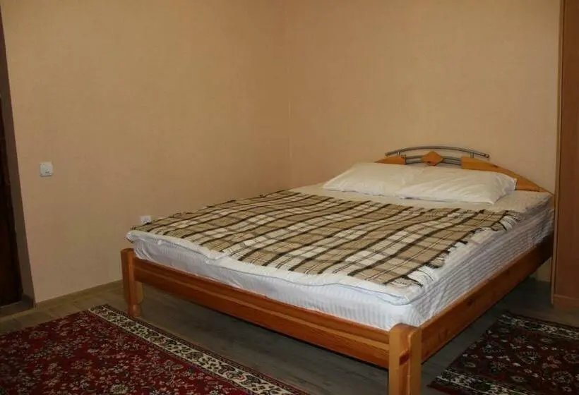 Cameră Economică, Duet