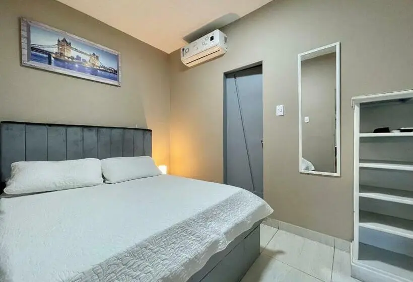 Standard-huone, Londres Real