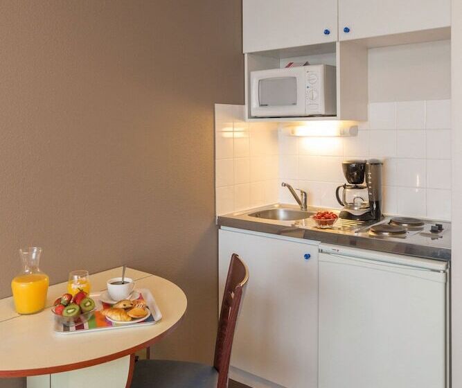 Студия Стандарт, Appart City Classic La Rochelle Centre