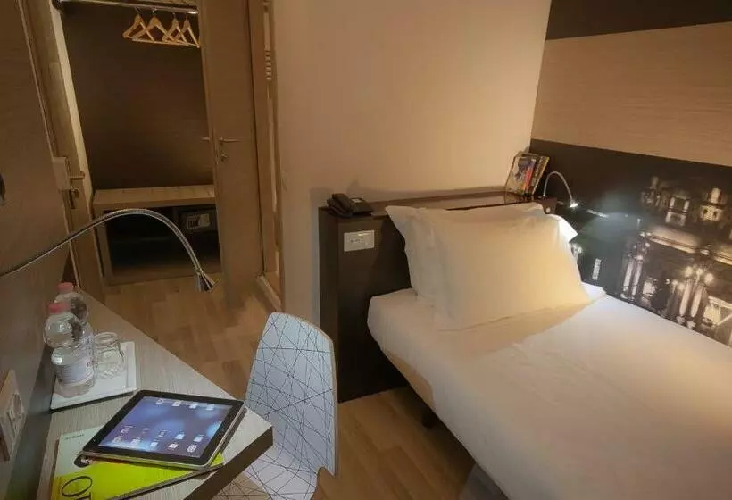اتاق استاندارد یک نفره, Genius Hotel Downtown