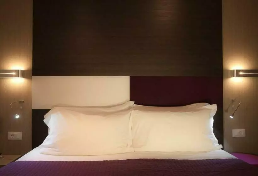 اتاق استاندارد, Genius Hotel Downtown