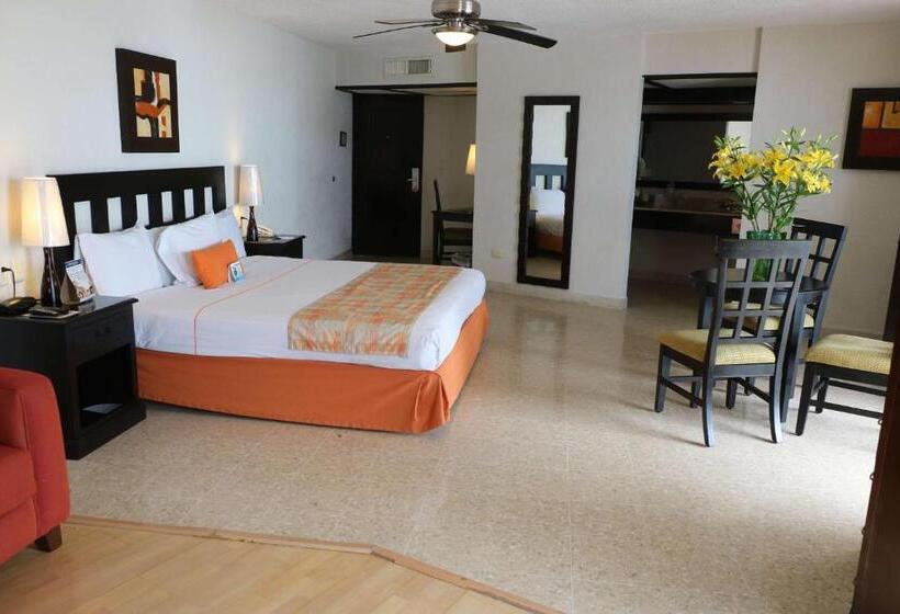 キングサイズベッドのスイートルーム, Best Western Hotel Posada Freeman Zona Dorada