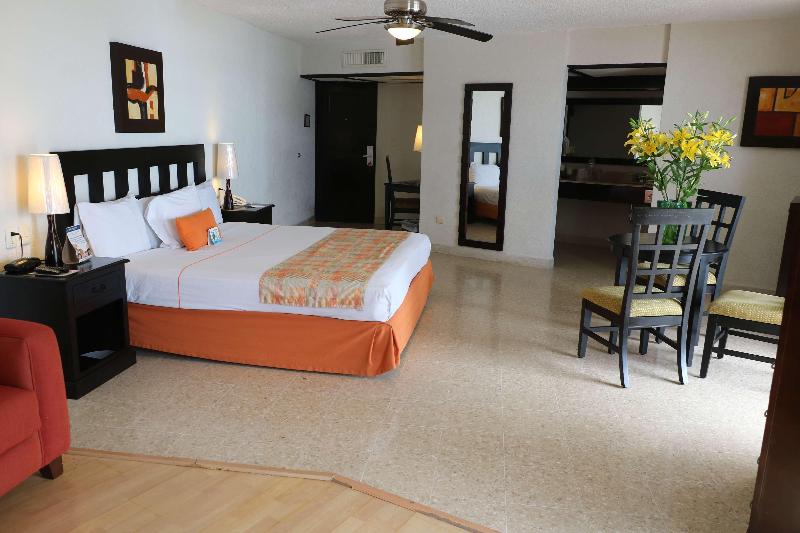 キングサイズベッドのスイートルーム, Best Western Hotel Posada Freeman Zona Dorada