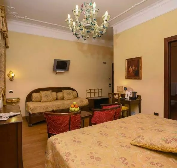 Deluxe Triple Room