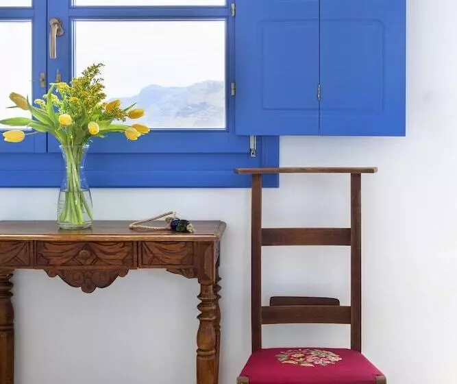 استودیوی پریمیوم, Esperas Santorini