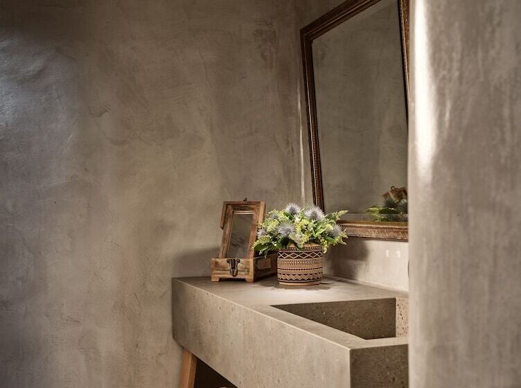 プレミアムスタジオ, Esperas Santorini