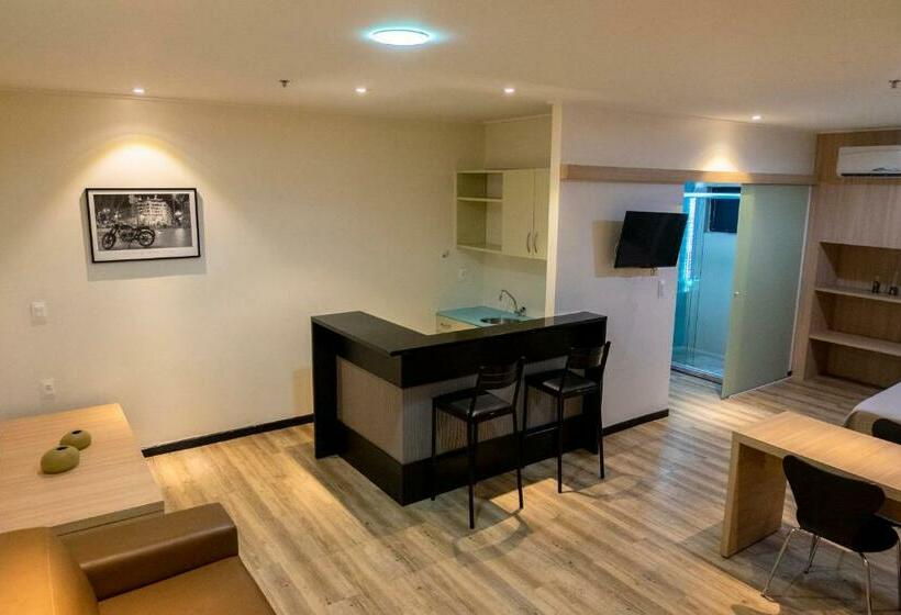 סוויטה דלוקס, Executive Arrey