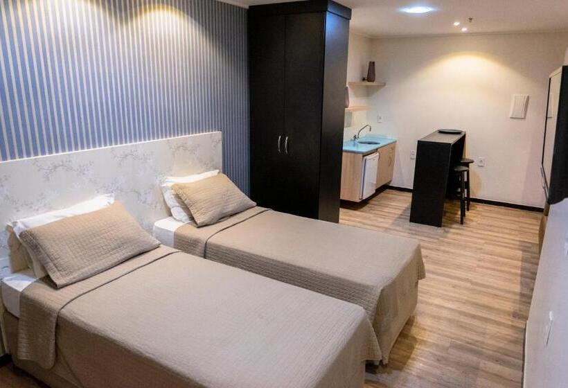 סוויטת סופריור, Executive Arrey