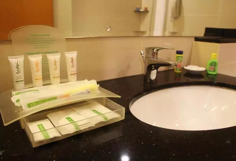 اتاق استاندارد با چشم‌انداز دریا, Holiday Inn Melaka By Ihg
