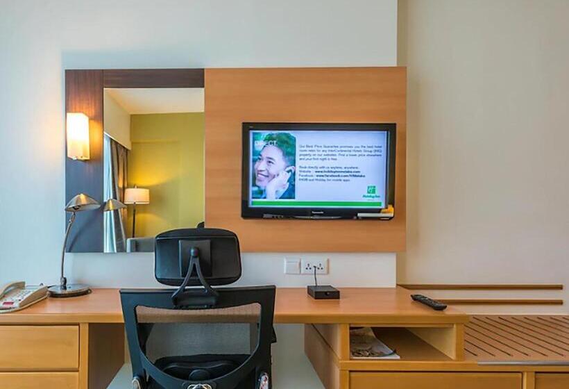 Quarto Standard Vista Cidade, Holiday Inn Melaka By Ihg