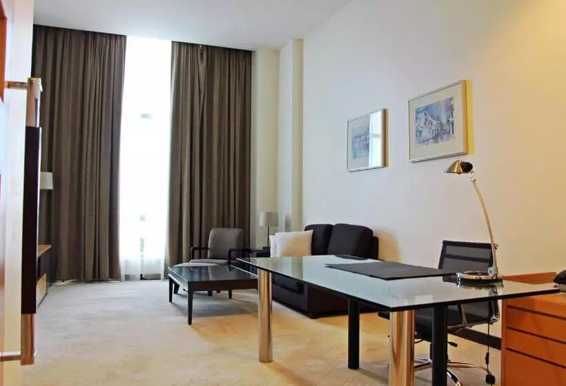 سوئیت با تخت بزرگ, Holiday Inn Melaka By Ihg
