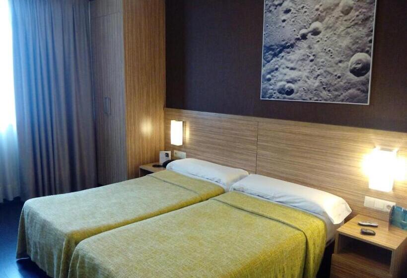 اتاق استاندارد, Moon