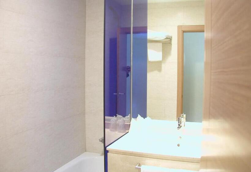 اتاق استاندارد, Moon