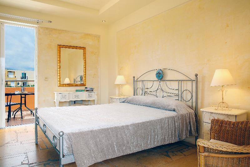 标准间侧面带海景, Orpheas Resort