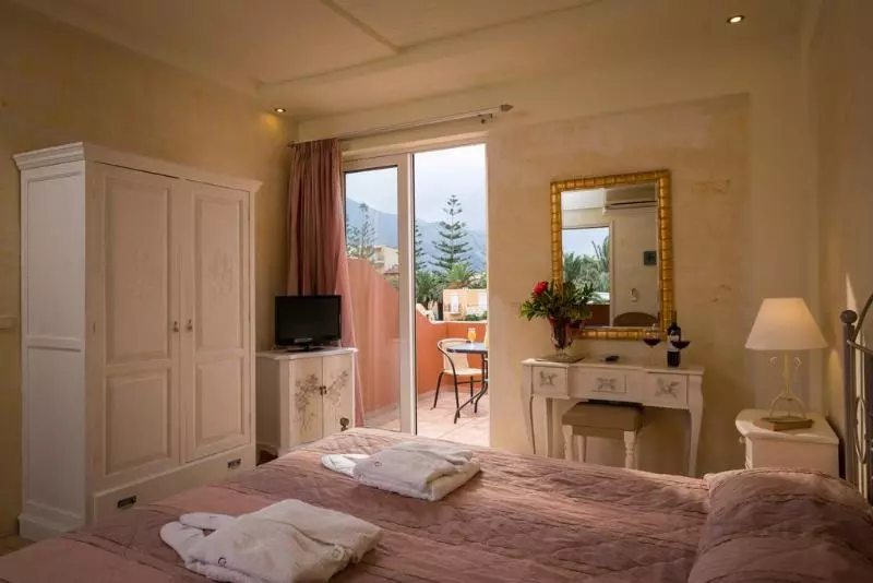 Standard-huone Sivuttainen Merinäkymä, Orpheas Resort