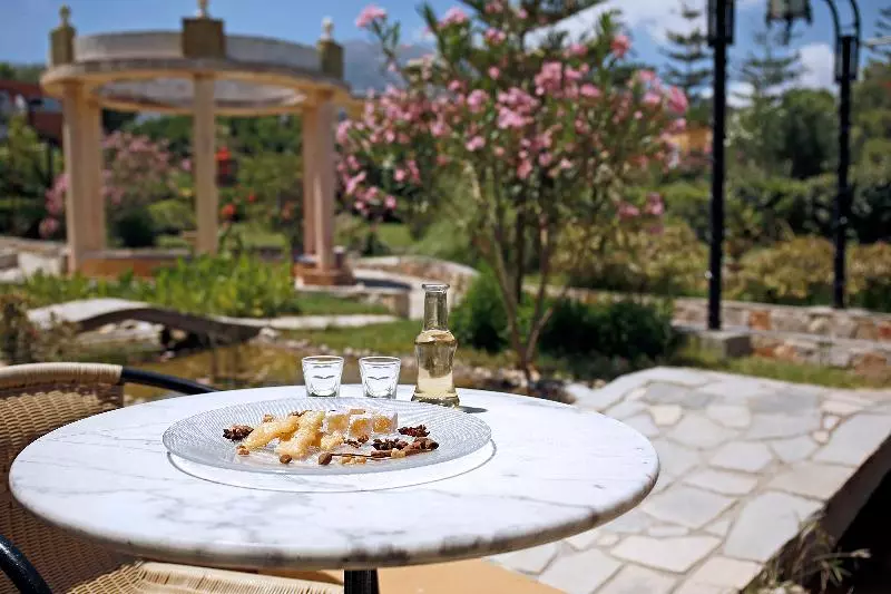 Standard-huone Puutarhanäkymä, Orpheas Resort