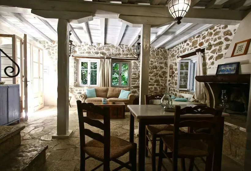 ドゥプレックスルーム, Pavezzo Country Retreat