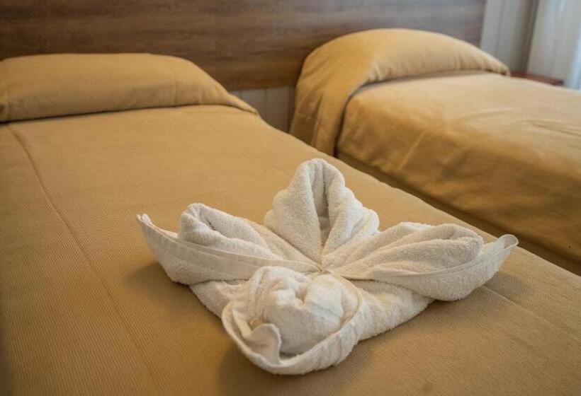 اتاق استاندارد, Tangoinn Club